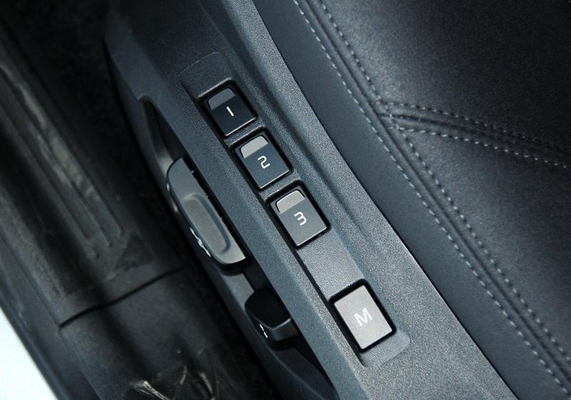 沃爾沃(進口) 沃爾沃C30 2011款 2.0 智尚版