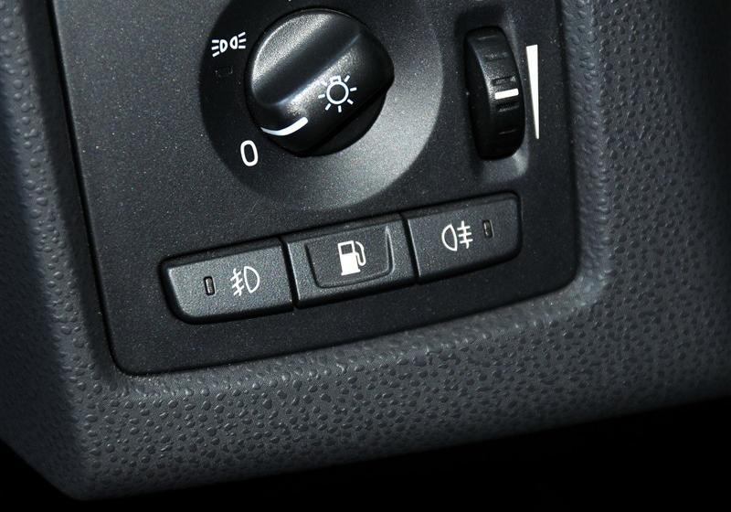 沃爾沃(進口) 沃爾沃C30 2011款 2.0 智尚版