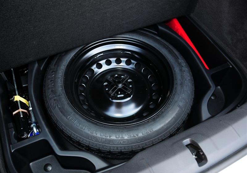 沃爾沃(進口) 沃爾沃C30 2011款 2.0 智尚版