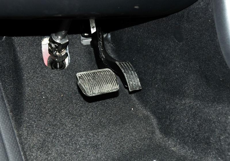 沃爾沃(進口) 沃爾沃C30 2011款 2.0 智雅版