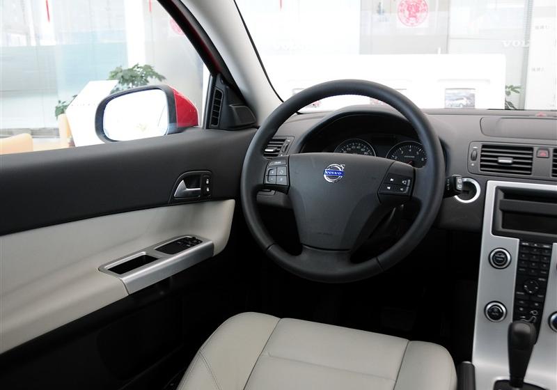 沃爾沃(進(jìn)口) 沃爾沃C30 2011款 2.0 智雅版