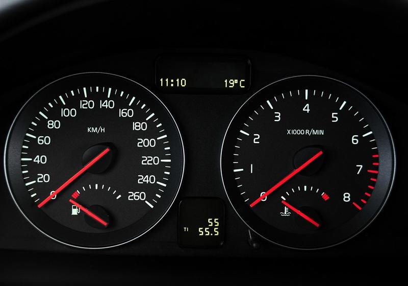 沃爾沃(進(jìn)口) 沃爾沃C30 2011款 2.0 智雅版