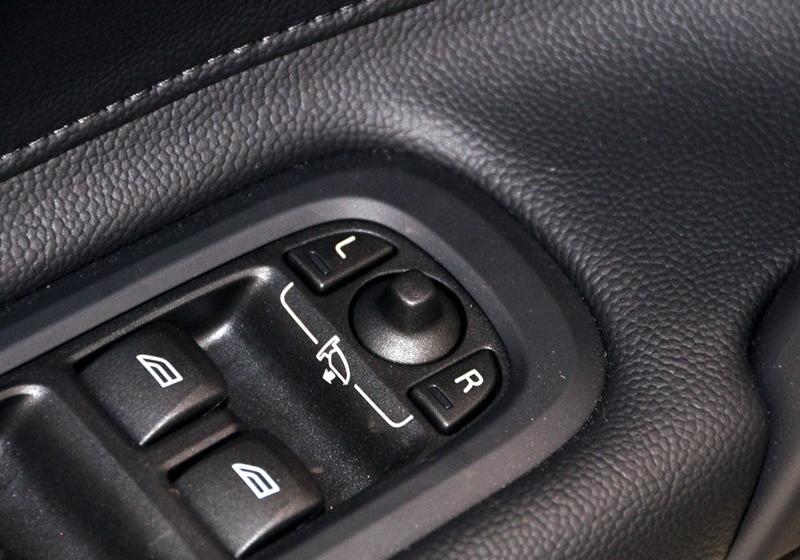 沃爾沃(進(jìn)口) 沃爾沃C70 2010款 2.5 T5