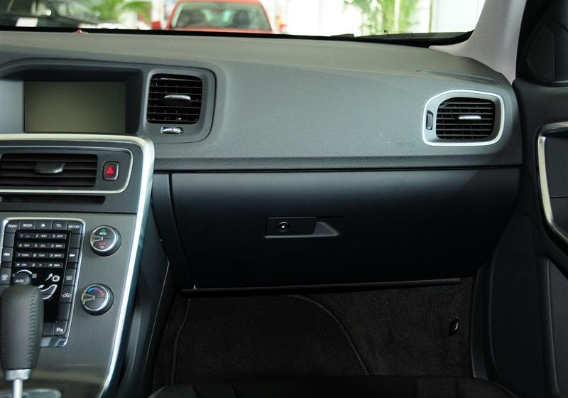 沃爾沃(進口) 沃爾沃S60 2011款 2.0T 智尚版