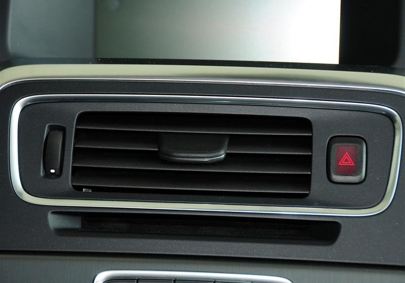 沃爾沃(進(jìn)口) 沃爾沃S60 2011款 2.0T 智尚版