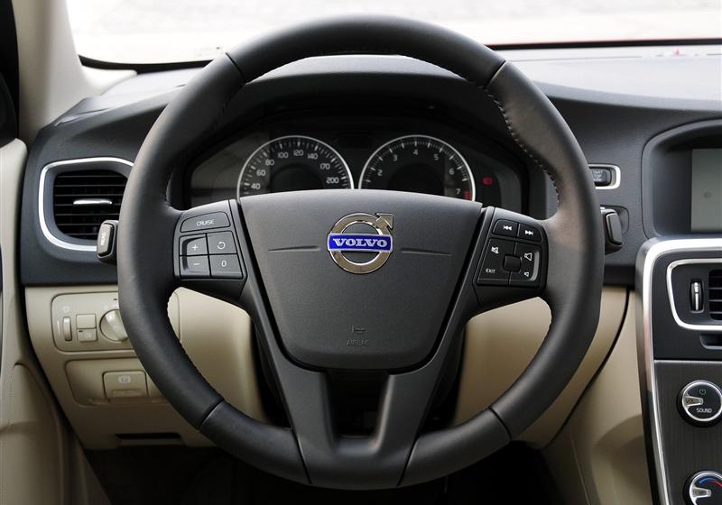 沃爾沃(進口) 沃爾沃S60 2011款 2.0T 舒適版