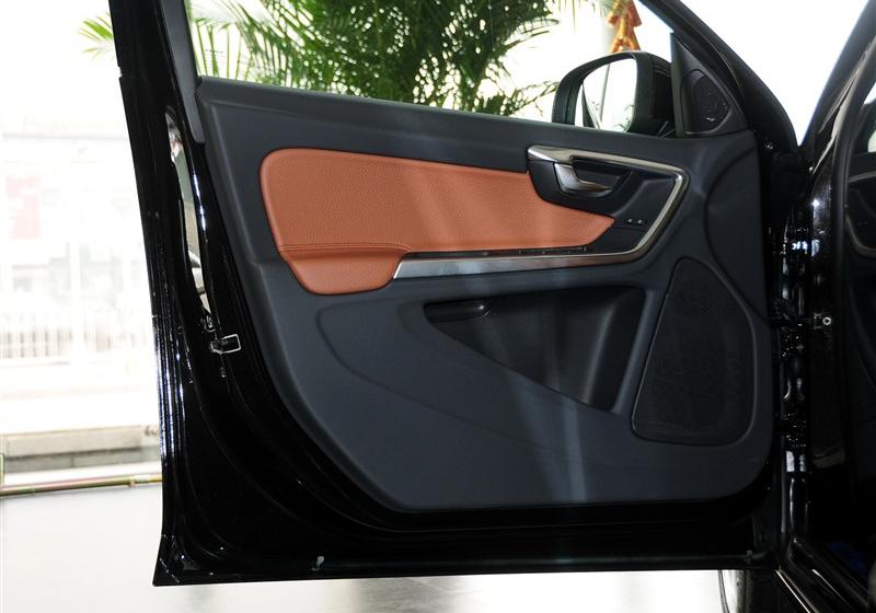 沃爾沃(進(jìn)口) 沃爾沃S60 2011款 2.0T 智雅版