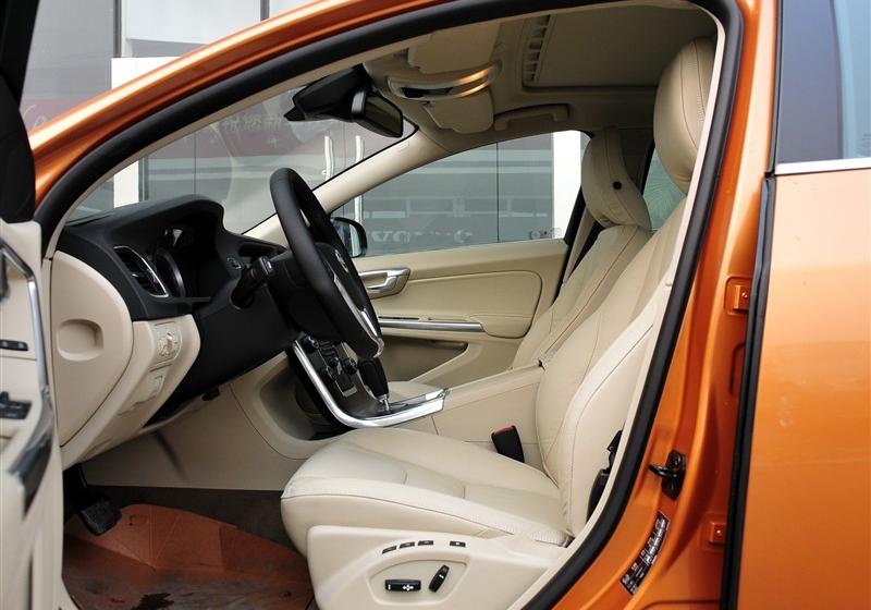 沃爾沃(進口) 沃爾沃S60 2011款 2.0T 智雅版