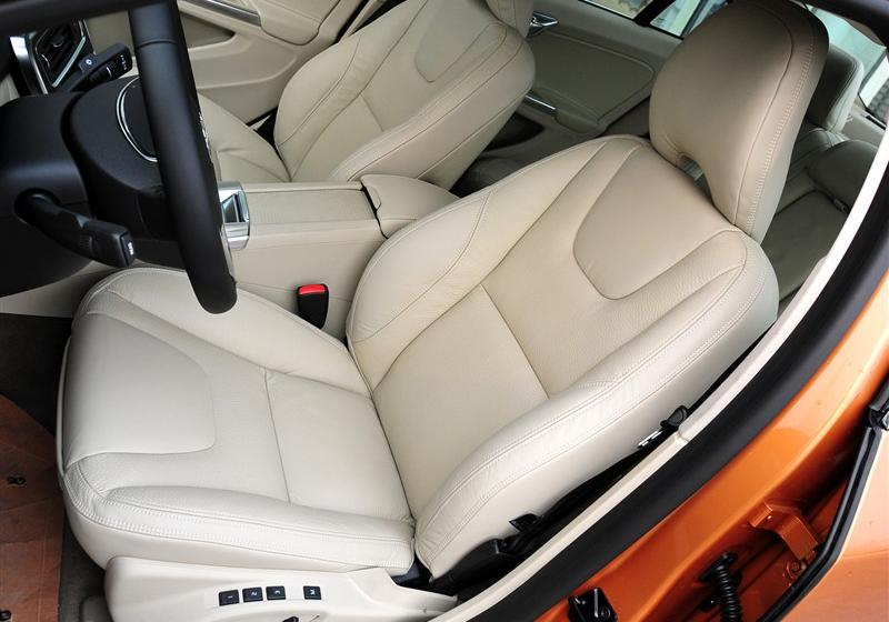 沃爾沃(進口) 沃爾沃S60 2011款 2.0T 智雅版