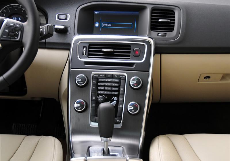 沃爾沃(進口) 沃爾沃S60 2011款 2.0T 智雅版