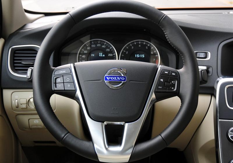 沃爾沃(進(jìn)口) 沃爾沃S60 2011款 2.0T 智雅版