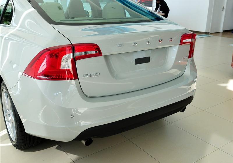 沃爾沃(進(jìn)口) 沃爾沃S60 2011款 2.0T 智雅版