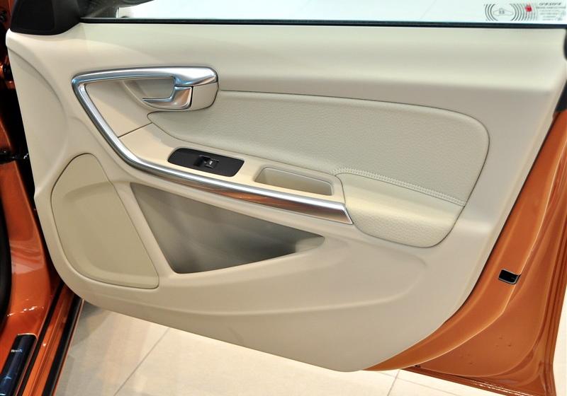 沃爾沃(進口) 沃爾沃S60 2011款 2.0T 智尊版