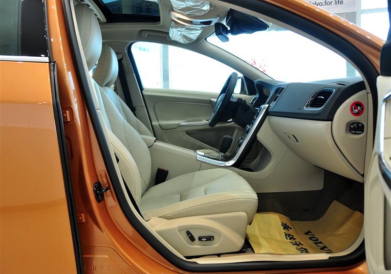 沃爾沃(進口) 沃爾沃S60 2011款 2.0T 智尊版