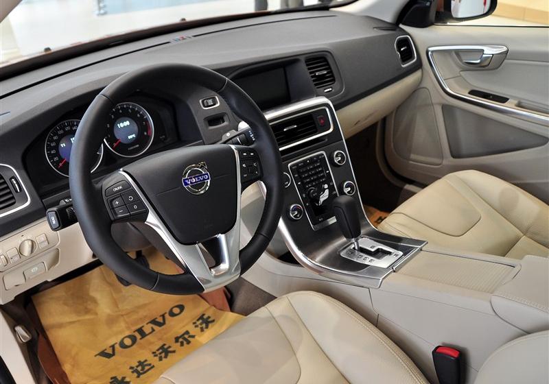 沃爾沃(進口) 沃爾沃S60 2011款 2.0T 智尊版