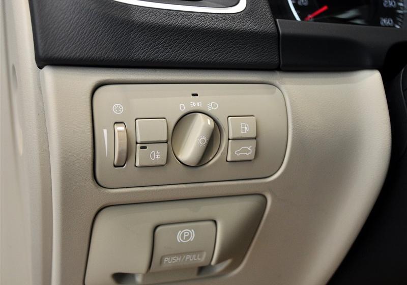 沃爾沃(進口) 沃爾沃S60 2011款 2.0T 智尊版