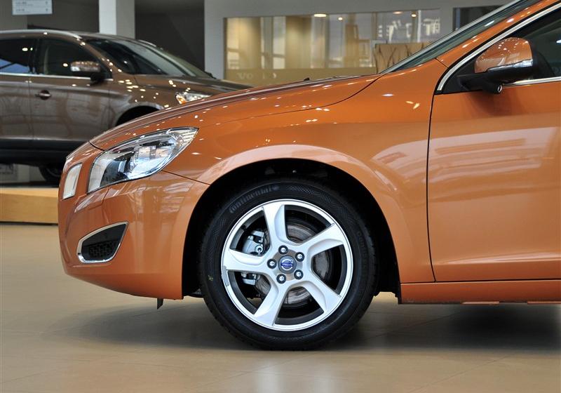 沃爾沃(進(jìn)口) 沃爾沃S60 2011款 2.0T 智尊版