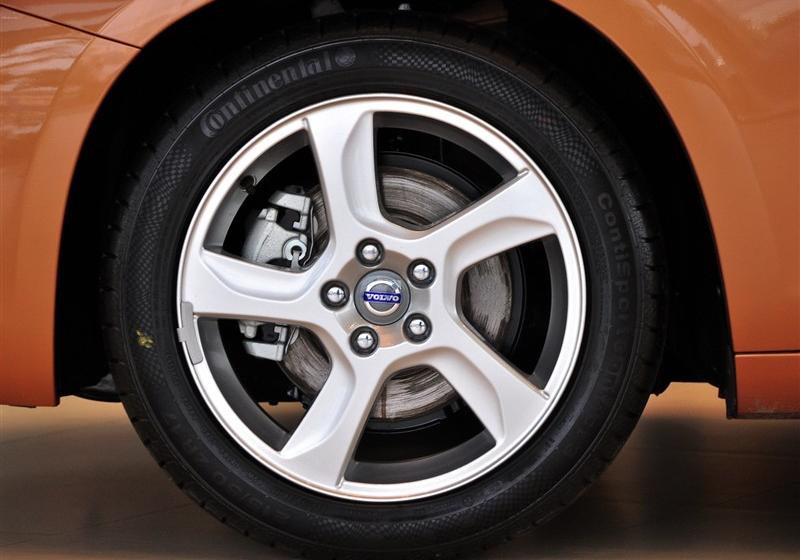 沃爾沃(進(jìn)口) 沃爾沃S60 2011款 2.0T 智尊版