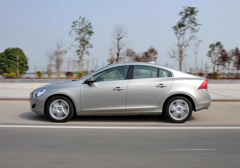 沃爾沃(進(jìn)口) 沃爾沃S60 2011款 2.0T 智尊版