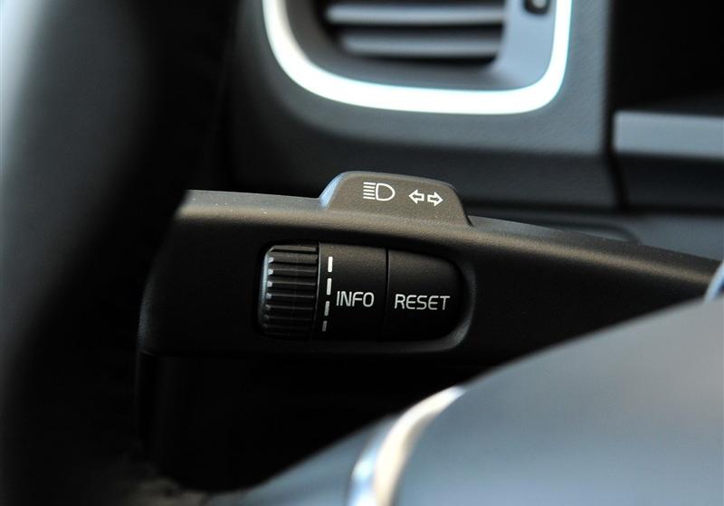 沃爾沃(進(jìn)口) 沃爾沃S60 2011款 3.0 T6 AWD 智尊版