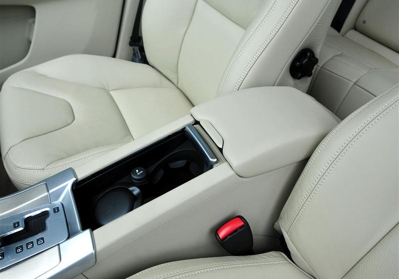 沃爾沃(進口) 沃爾沃XC60 2012款 3.0 T6 AWD舒適版