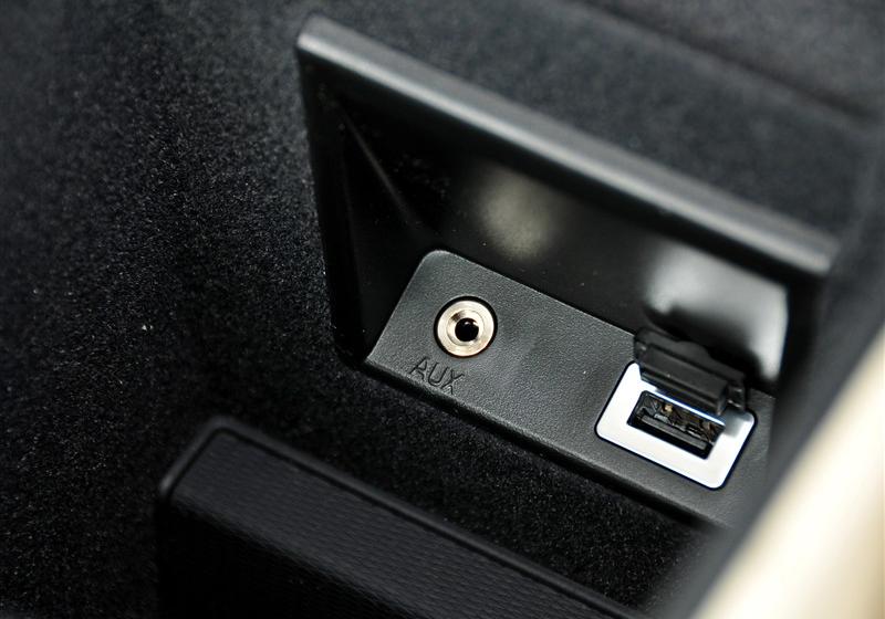 沃爾沃(進(jìn)口) 沃爾沃XC60 2012款 3.0 T6 AWD舒適版