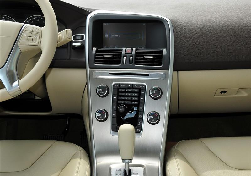 沃爾沃(進(jìn)口) 沃爾沃XC60 2012款 3.0 T6 AWD舒適版