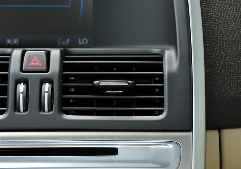 沃爾沃(進(jìn)口) 沃爾沃XC60 2012款 3.0 T6 AWD舒適版