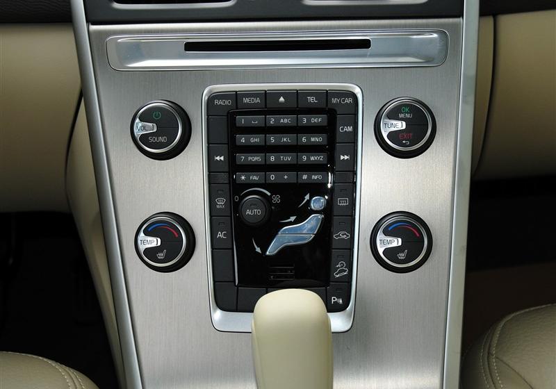 沃爾沃(進(jìn)口) 沃爾沃XC60 2012款 3.0 T6 AWD舒適版