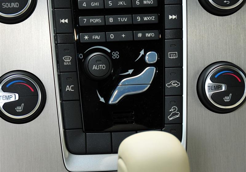 沃爾沃(進口) 沃爾沃XC60 2012款 3.0 T6 AWD舒適版