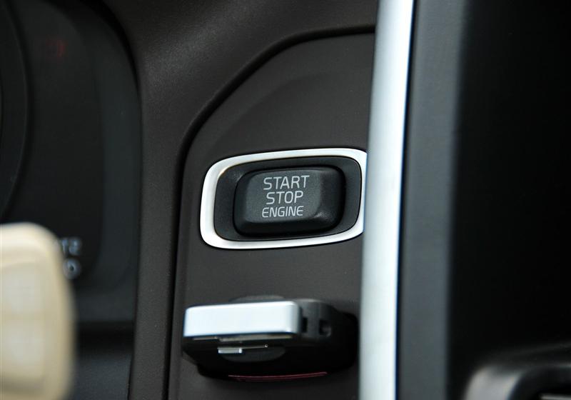 沃爾沃(進口) 沃爾沃XC60 2012款 3.0 T6 AWD舒適版