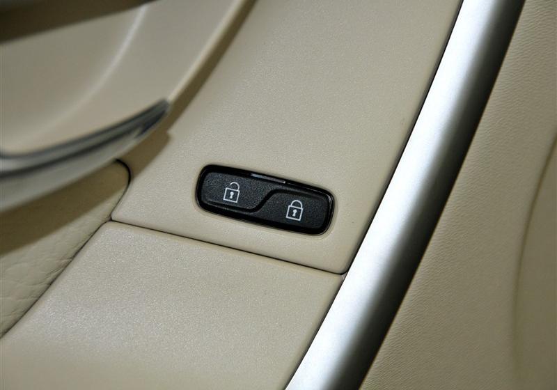 沃爾沃(進口) 沃爾沃XC60 2011款 2.0T 智雅版