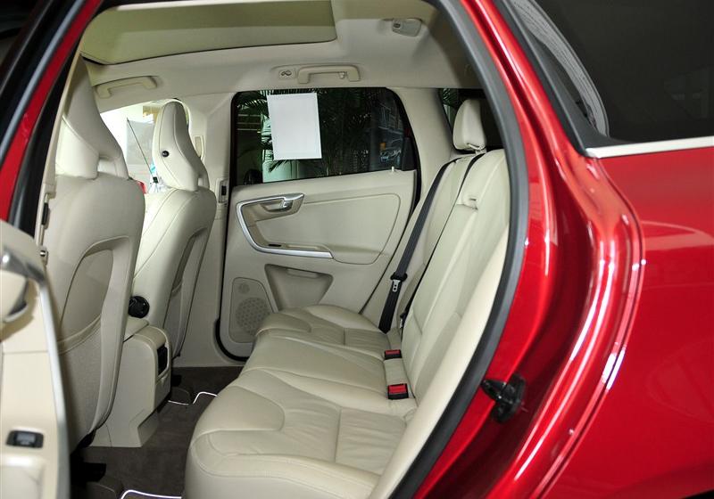 沃爾沃(進(jìn)口) 沃爾沃XC60 2011款 2.0T 智雅版