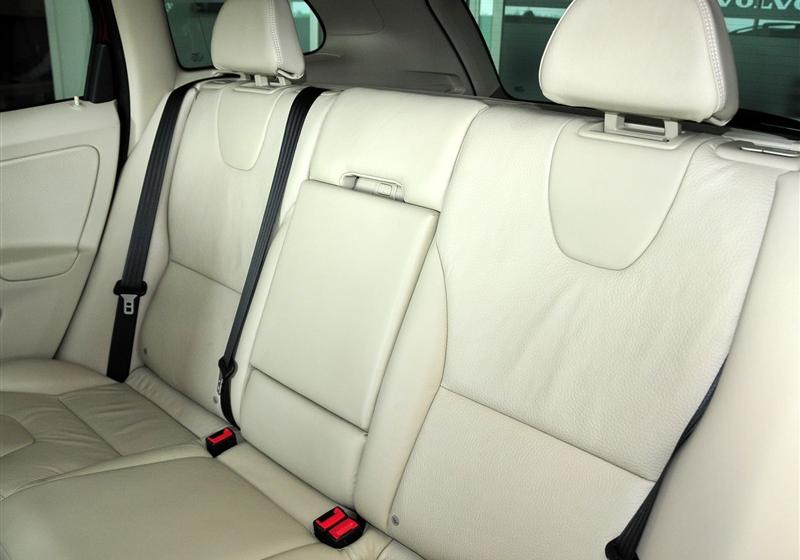 沃爾沃(進口) 沃爾沃XC60 2011款 2.0T 智雅版