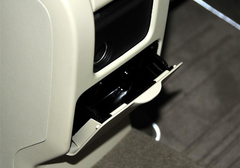 沃爾沃(進(jìn)口) 沃爾沃XC60 2011款 2.0T 智雅版