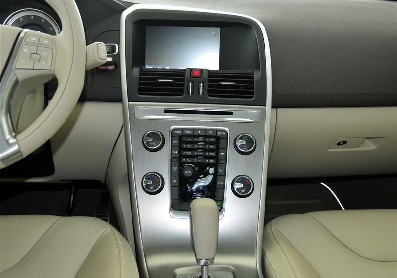 沃爾沃(進口) 沃爾沃XC60 2011款 2.0T 智雅版