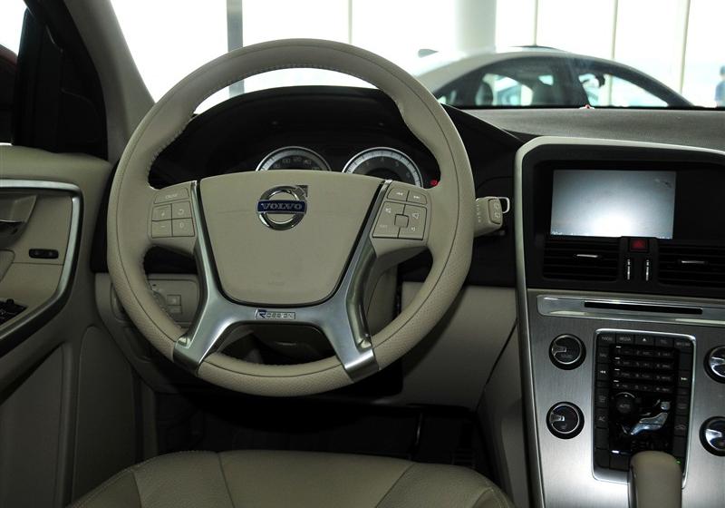 沃爾沃(進(jìn)口) 沃爾沃XC60 2011款 2.0T 智雅版