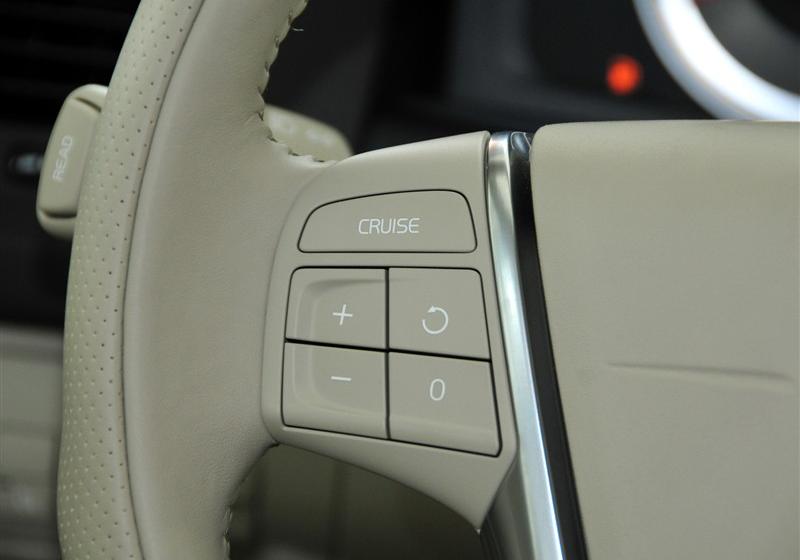 沃爾沃(進口) 沃爾沃XC60 2011款 2.0T 智雅版