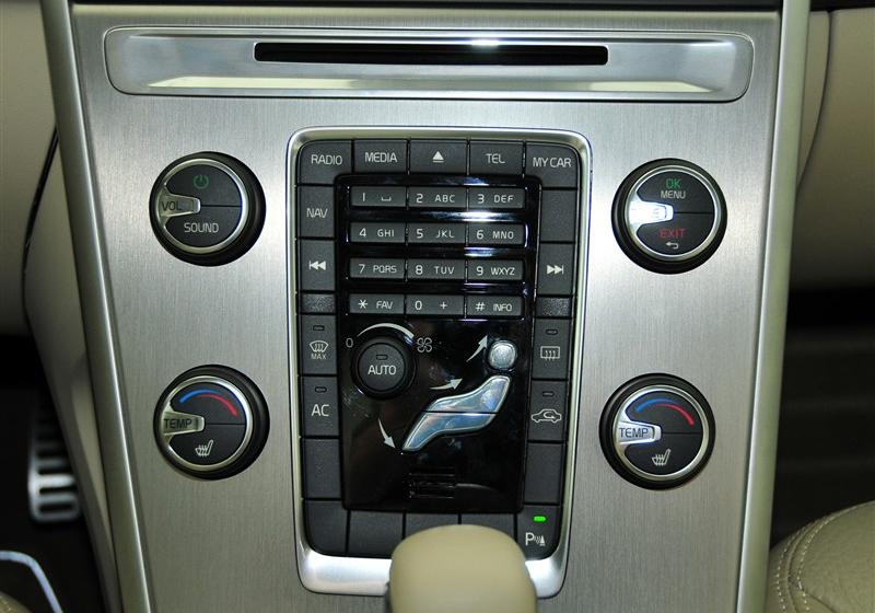 沃爾沃(進口) 沃爾沃XC60 2011款 2.0T 智雅版