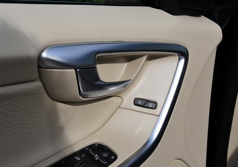 沃爾沃(進(jìn)口) 沃爾沃XC60 2011款 2.0T 智尊版