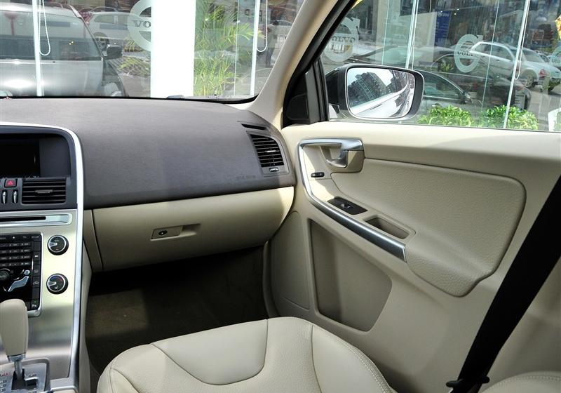 沃爾沃(進口) 沃爾沃XC60 2011款 2.0T 智尊版