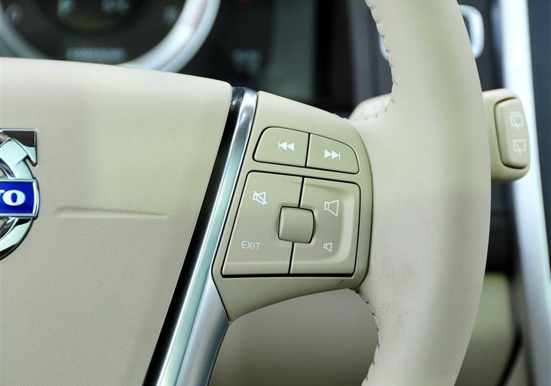 沃爾沃(進口) 沃爾沃XC60 2011款 2.0T 智尊版