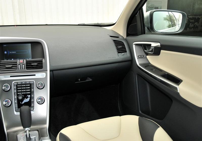 沃爾沃(進口) 沃爾沃XC60 2011款 3.0 T6 R-Design 個性運動版