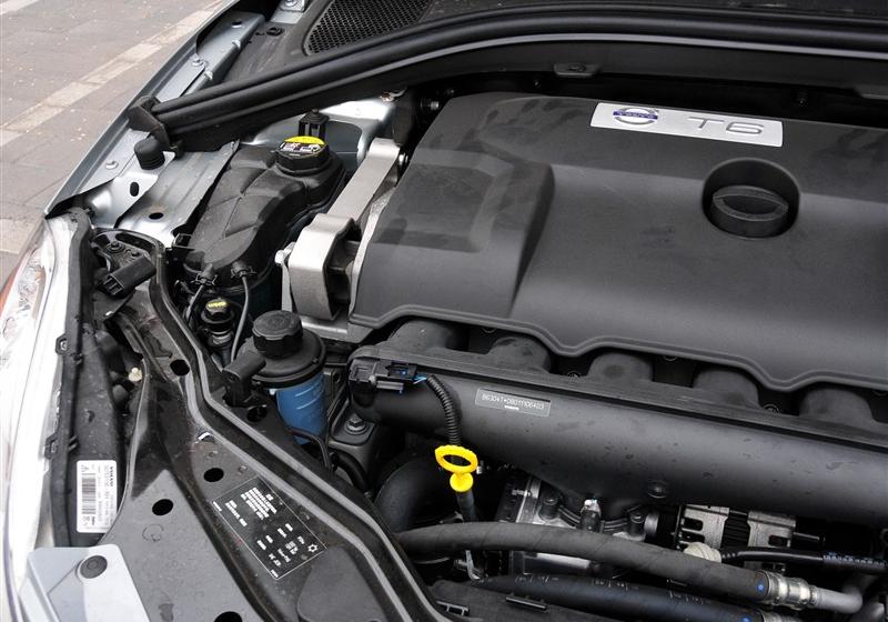 沃爾沃(進(jìn)口) 沃爾沃XC60 2011款 3.0 T6 R-Design 個(gè)性運(yùn)動版