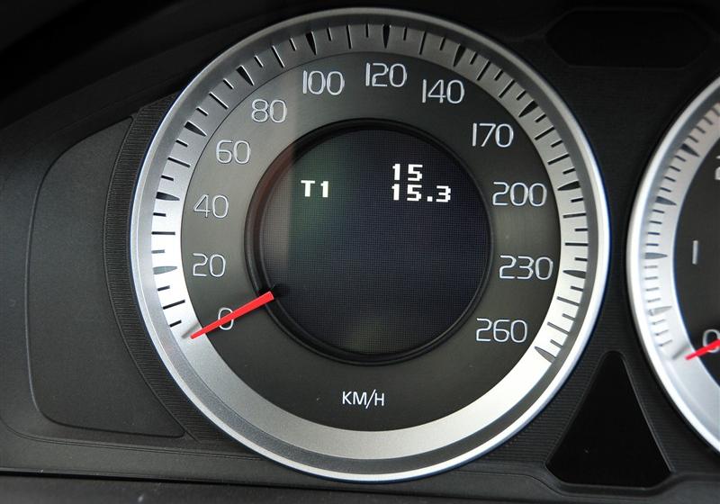 沃爾沃(進(jìn)口) 沃爾沃XC60 2011款 3.0 T6 AWD智尊版