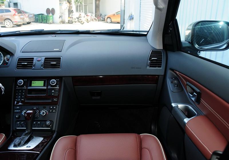 沃爾沃(進(jìn)口) 沃爾沃XC90 2012款 2.5T 北歐行政版