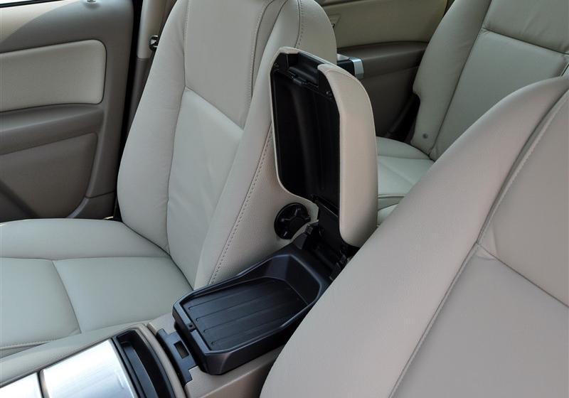 沃爾沃(進(jìn)口) 沃爾沃XC90 2011款 2.5T 北歐豪華版