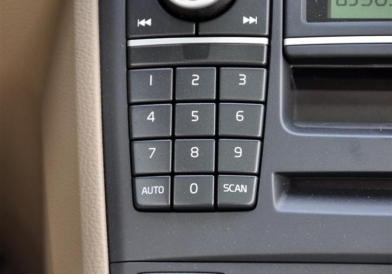 沃爾沃(進(jìn)口) 沃爾沃XC90 2011款 2.5T 北歐豪華版