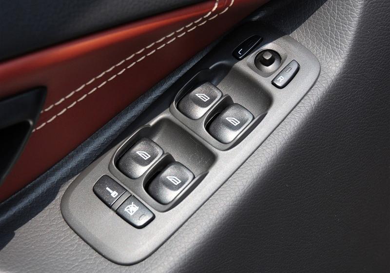 沃爾沃(進口) 沃爾沃XC90 2011款 2.5T 北歐行政版