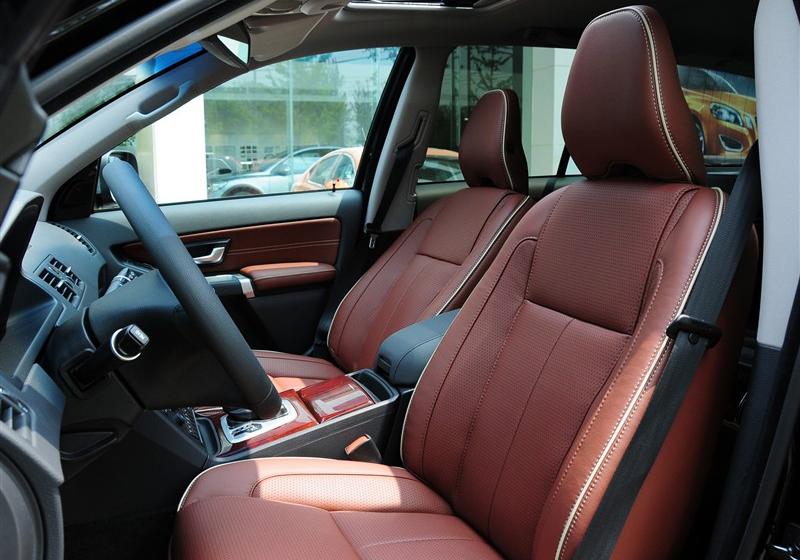 沃爾沃(進(jìn)口) 沃爾沃XC90 2011款 2.5T 北歐行政版